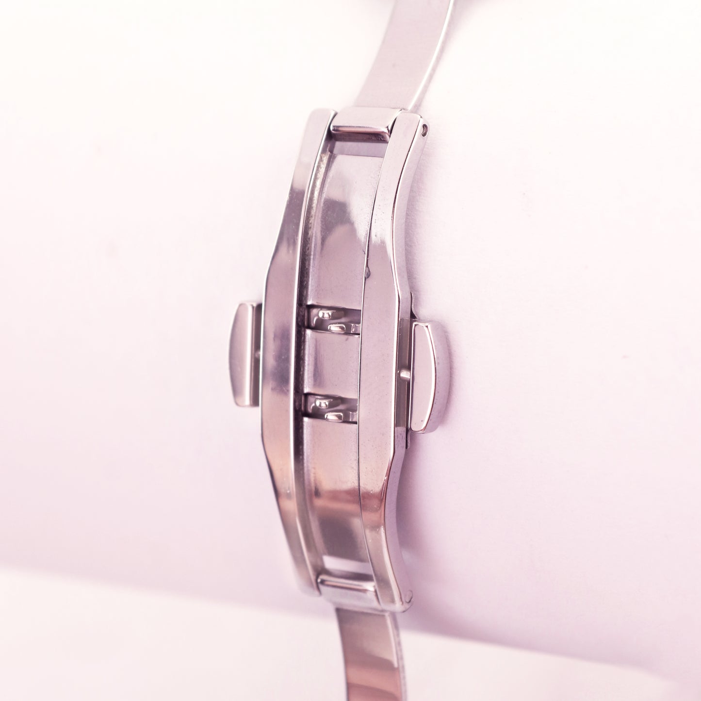 Arabic Black Aura Watch – Minimalist Stealth Design