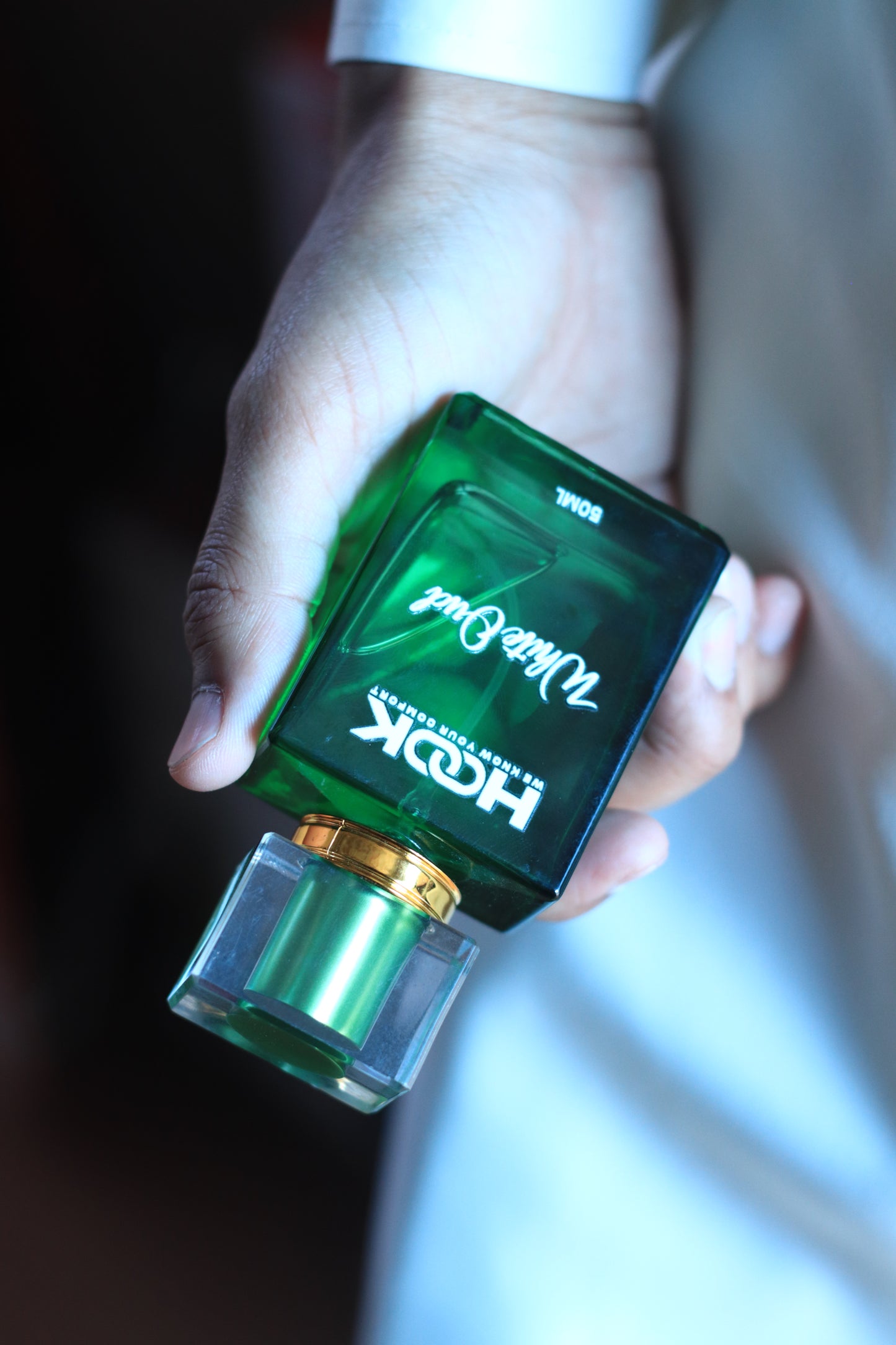 White Oud – Luxury Long-Lasting Oud Perfume