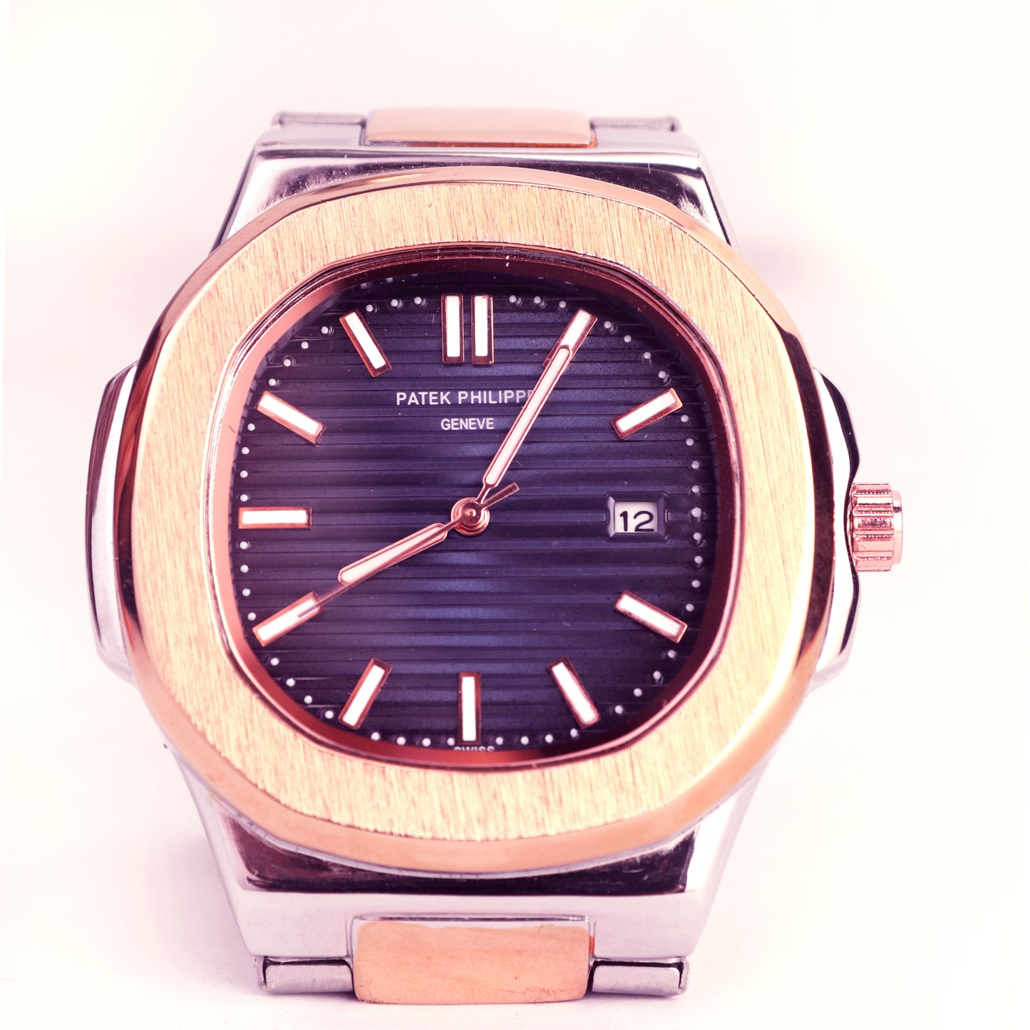 Patek Philippe Nautilus – Rose Gold & Steel Luxury Timepiece