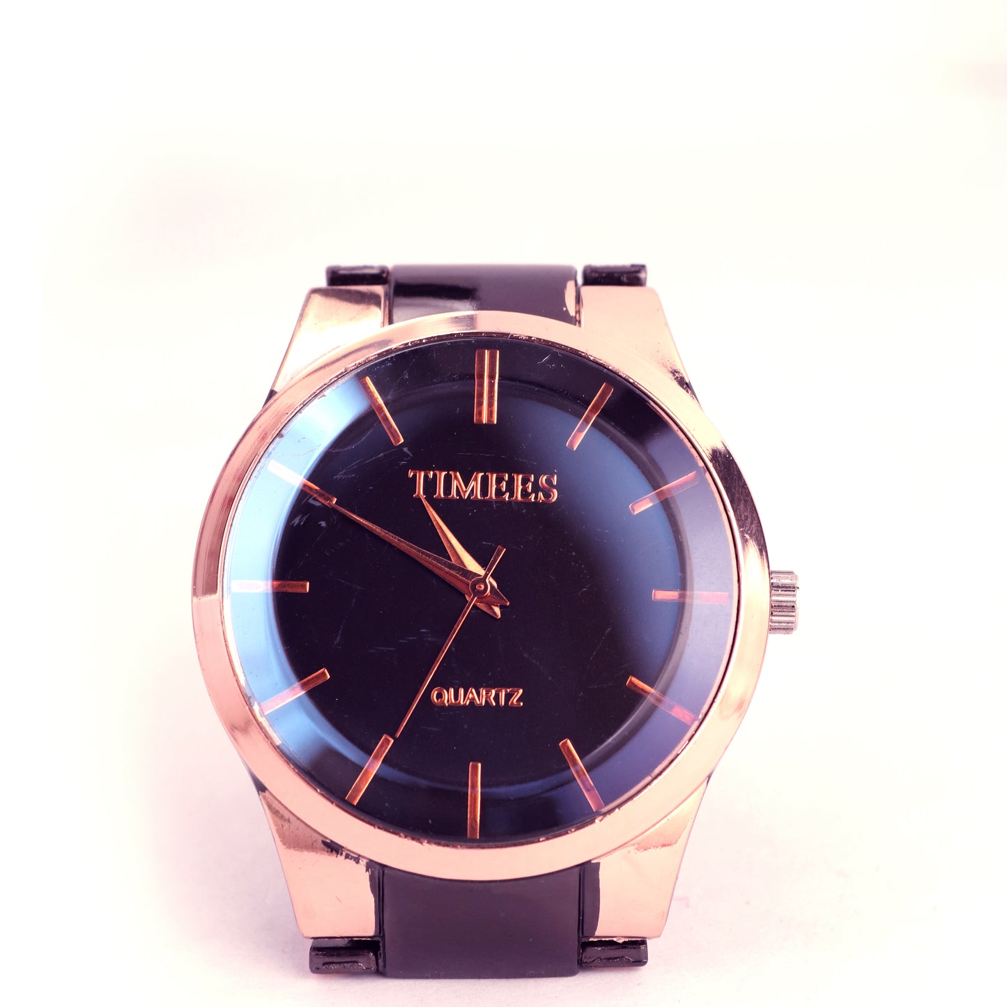 TIMEES Rose Gold & Black Quartz Watch – Sleek Modern Luxury