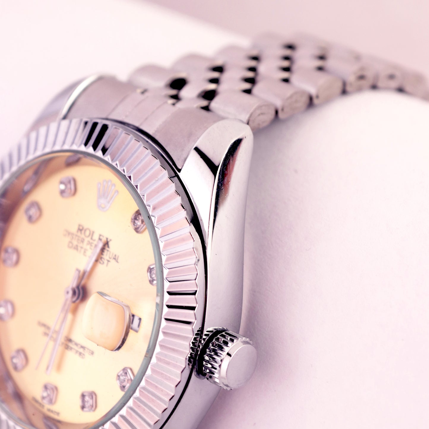 Rolex Oyster – Diamond Hour Markers & Gold Dial